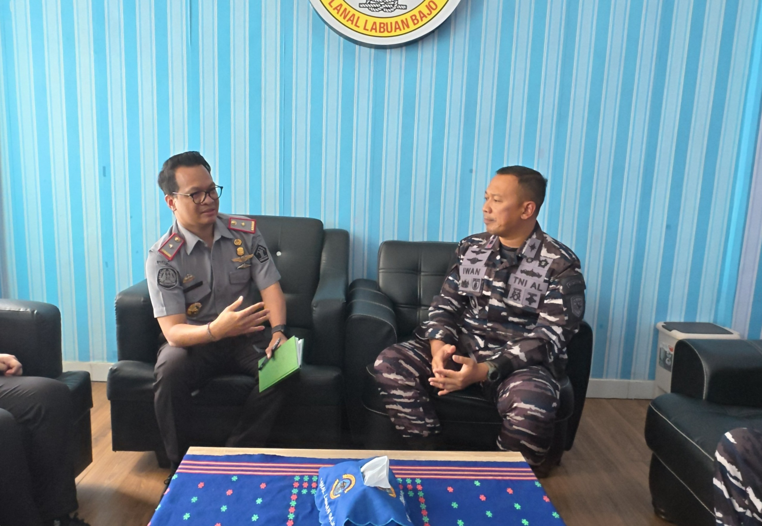 TINGKATKAN PENGAWASAN ORANG ASING, KEPALA KANTOR IMIGRASI LABUAN BAJO TINGKATKAN SINERGITAS ANTAR INSTANSI